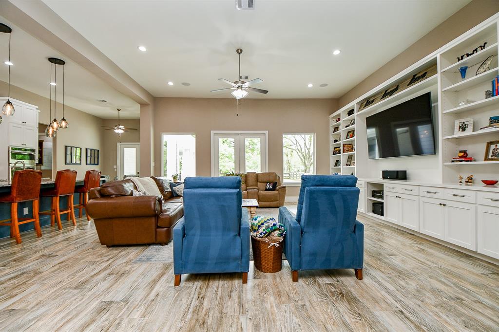 5808 Village Green Drive, Katy, Texas image 19