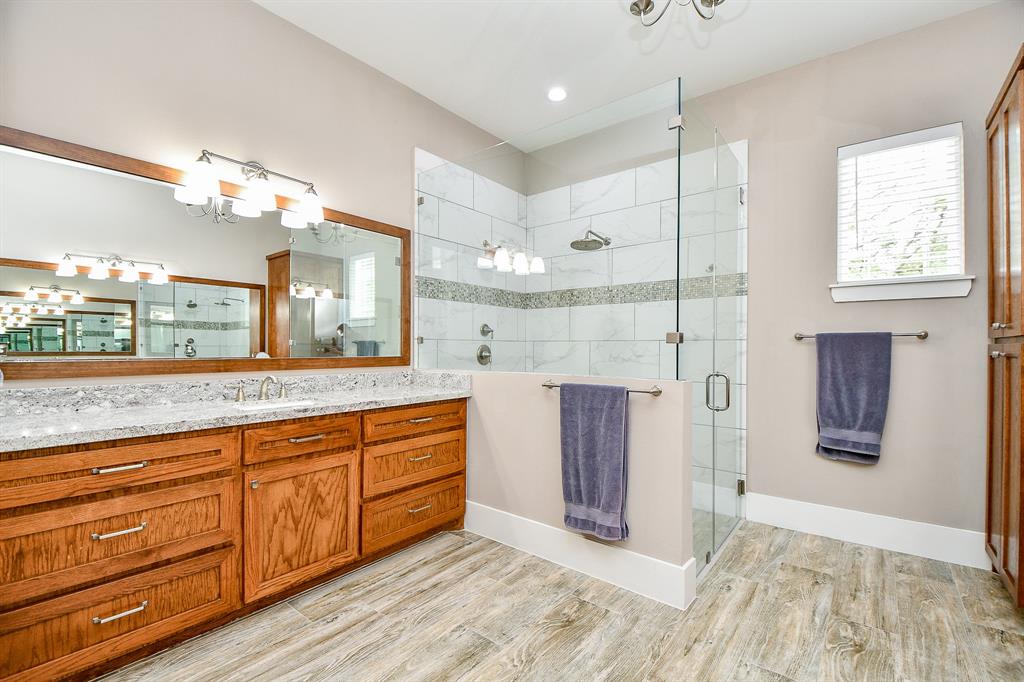 5808 Village Green Drive, Katy, Texas image 32