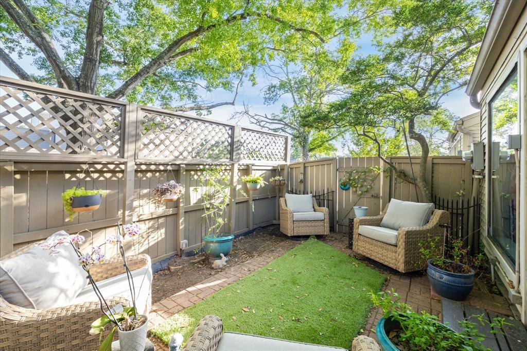 1433 Chardonnay Drive, Houston, Texas image 14