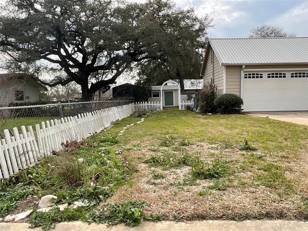 601 N Ridge Street, Hallettsville, Texas image 6