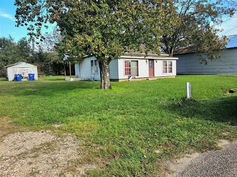 Single Family Residence in Eagle Lake TX 422 Main Street 2.jpg