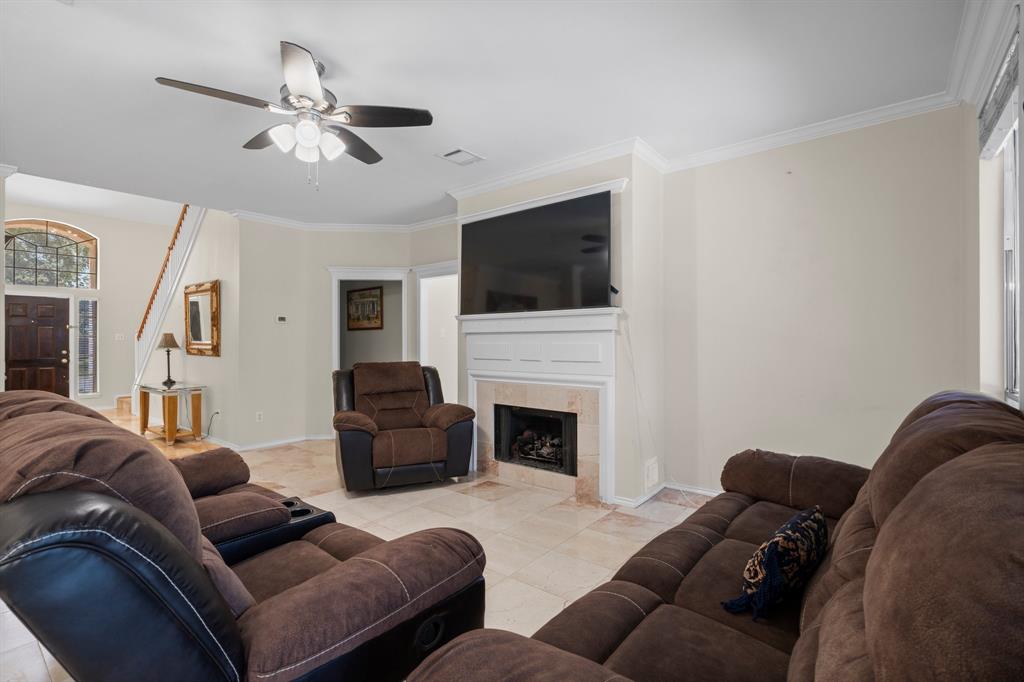 3923 Shadow Cove Drive, Houston, Texas image 9