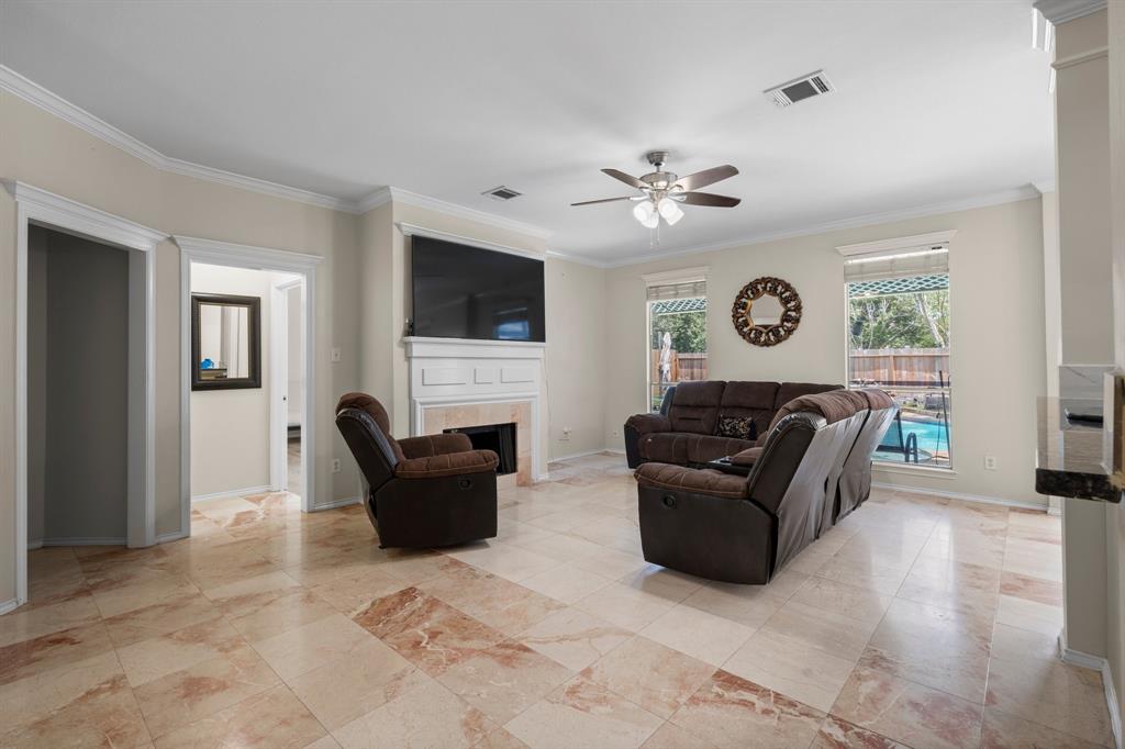 3923 Shadow Cove Drive, Houston, Texas image 8