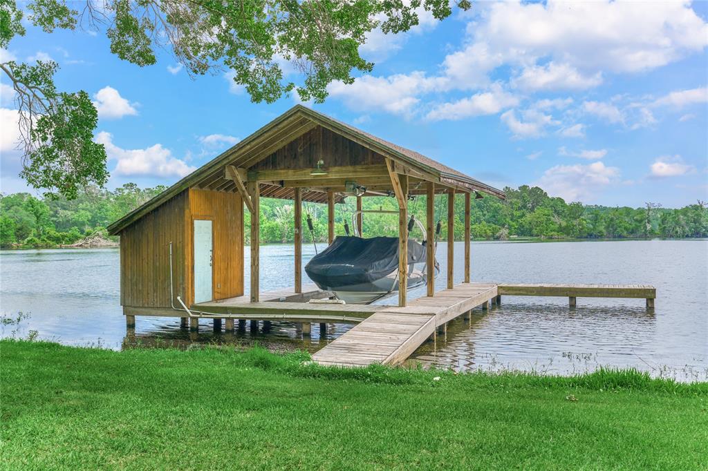15050 Lake Paula Drive, Willis, Texas image 12