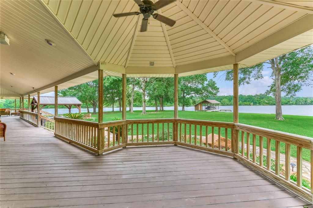 15050 Lake Paula Drive, Willis, Texas image 9