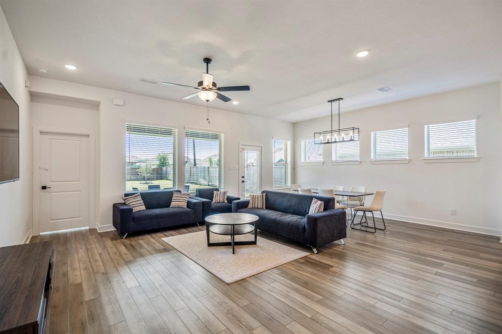 7415 Denali Drive, Katy, Texas image 10