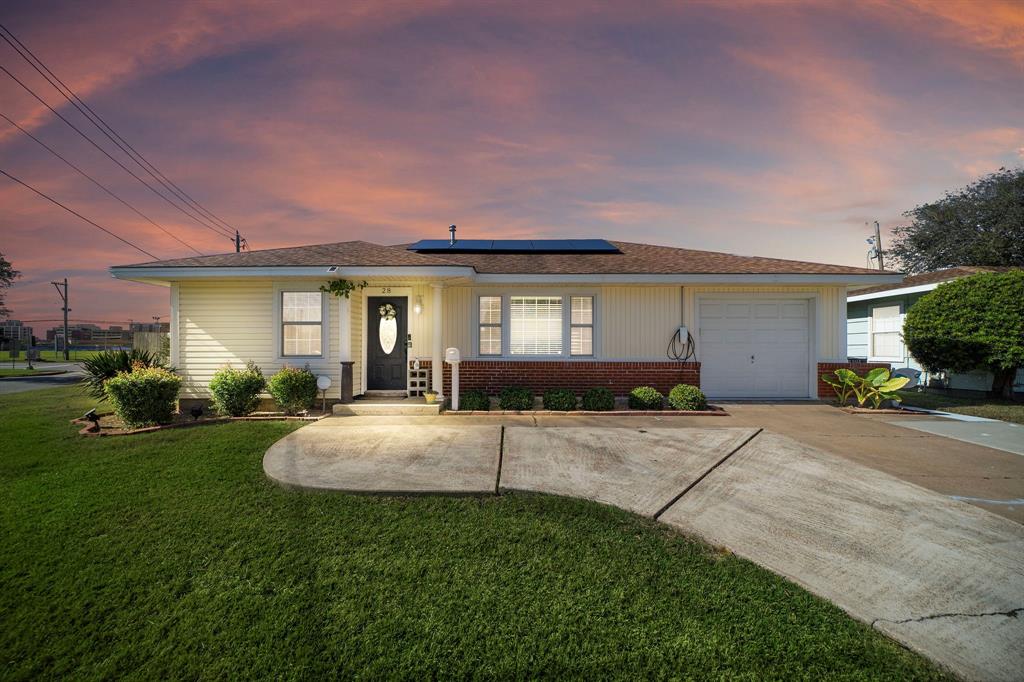 28 Manor Way, Galveston, Texas image 7