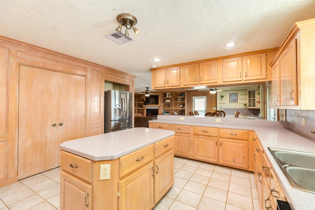 247 Schooner Drive, Freeport, Texas image 18