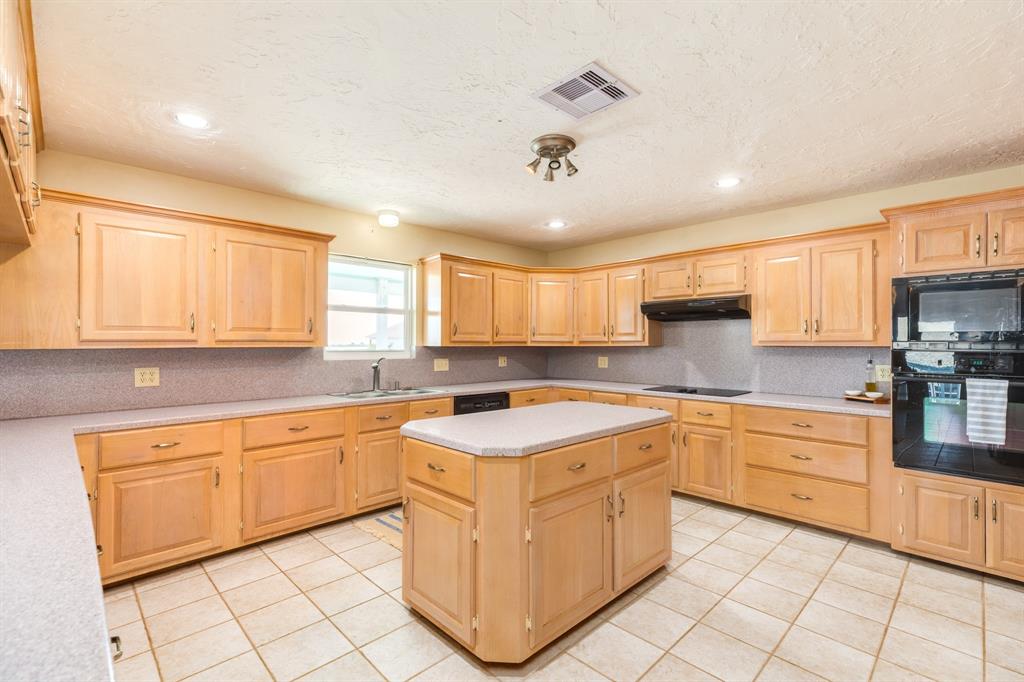 247 Schooner Drive, Freeport, Texas image 16