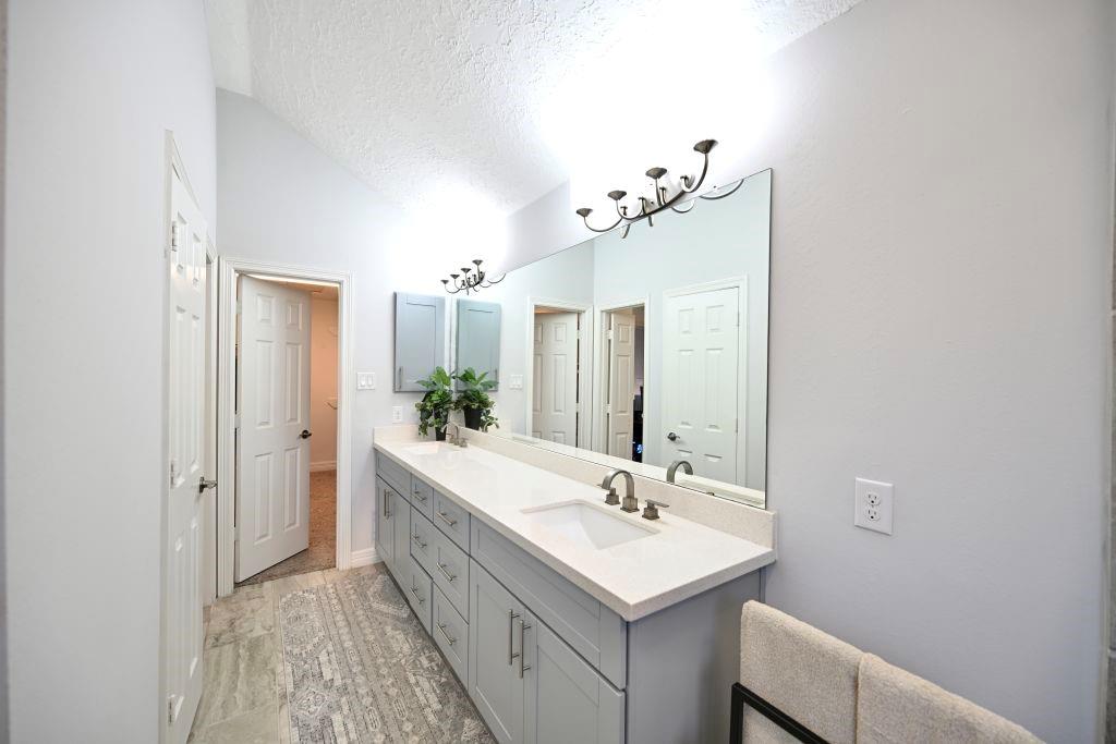 12965 Kingsbridge Lane, Houston, Texas image 12