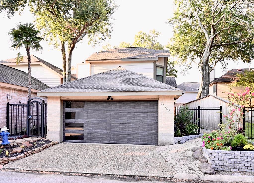12965 Kingsbridge Lane, Houston, Texas image 1