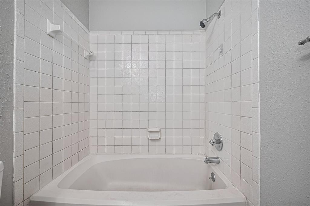12615 Brookglade Circle Cir #107, Houston, Texas image 18