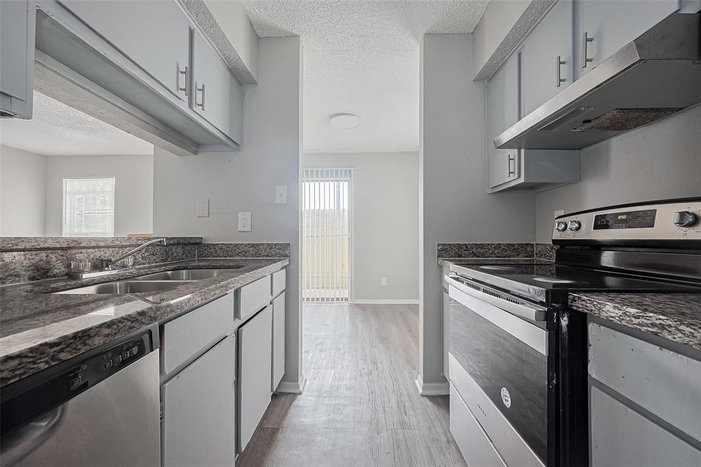 12615 Brookglade Circle Cir #107, Houston, Texas image 8
