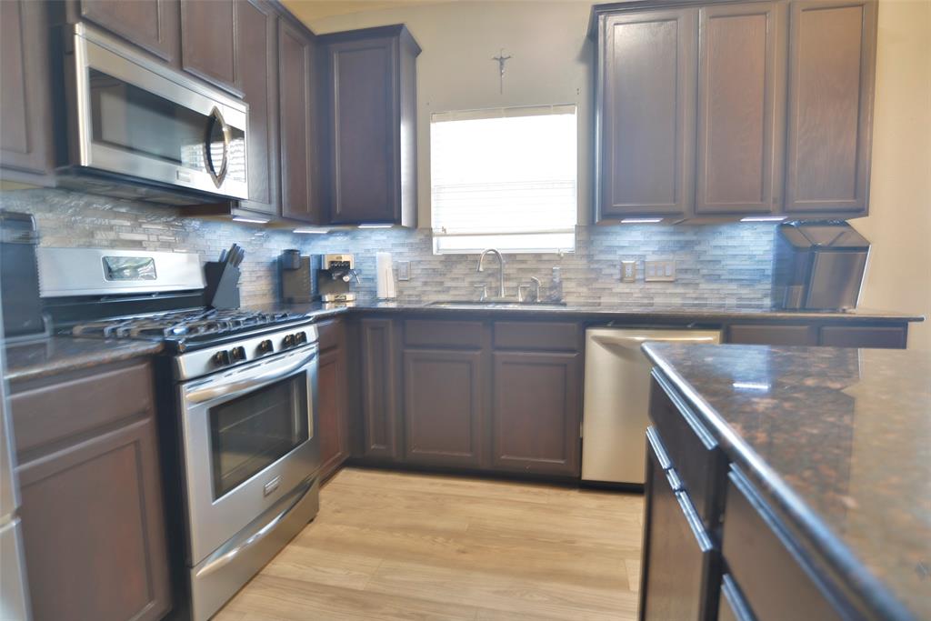 6743 Hidden Colony Lane, Dickinson, Texas image 9