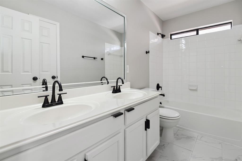 714 Coggins Point Way, Sugar Land, Texas image 17