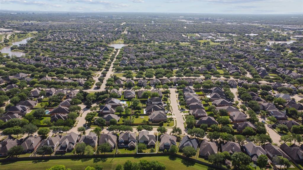 714 Coggins Point Way, Sugar Land, Texas image 21