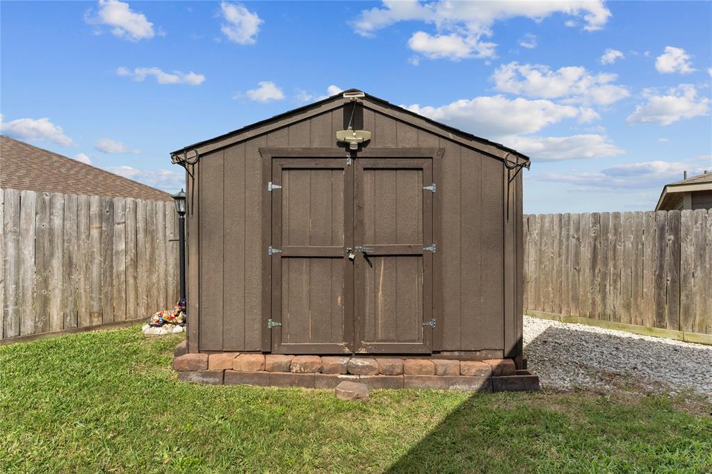117 Mustang Stampede Drive, La Marque, Texas image 27