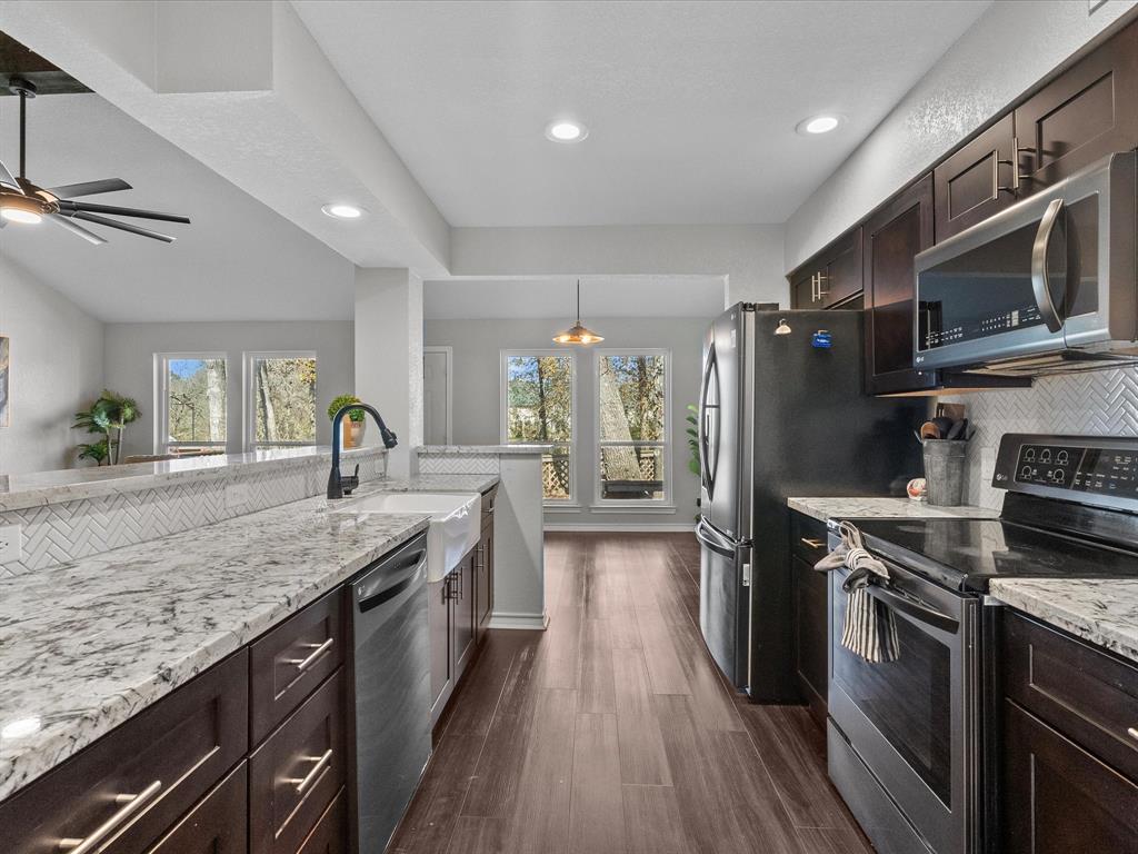 53 Hideaway Drive #53, Friendswood, Texas image 7