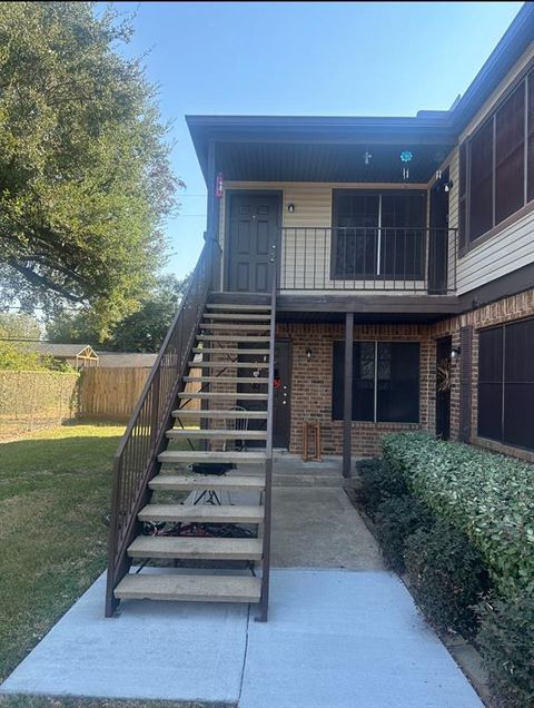 Photo of 709 Skylark Road #709-D, Pasadena, TX 77502 (MLS # 64004945)
