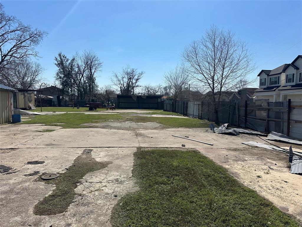 3704 Liberty Road, Houston, Texas image 3