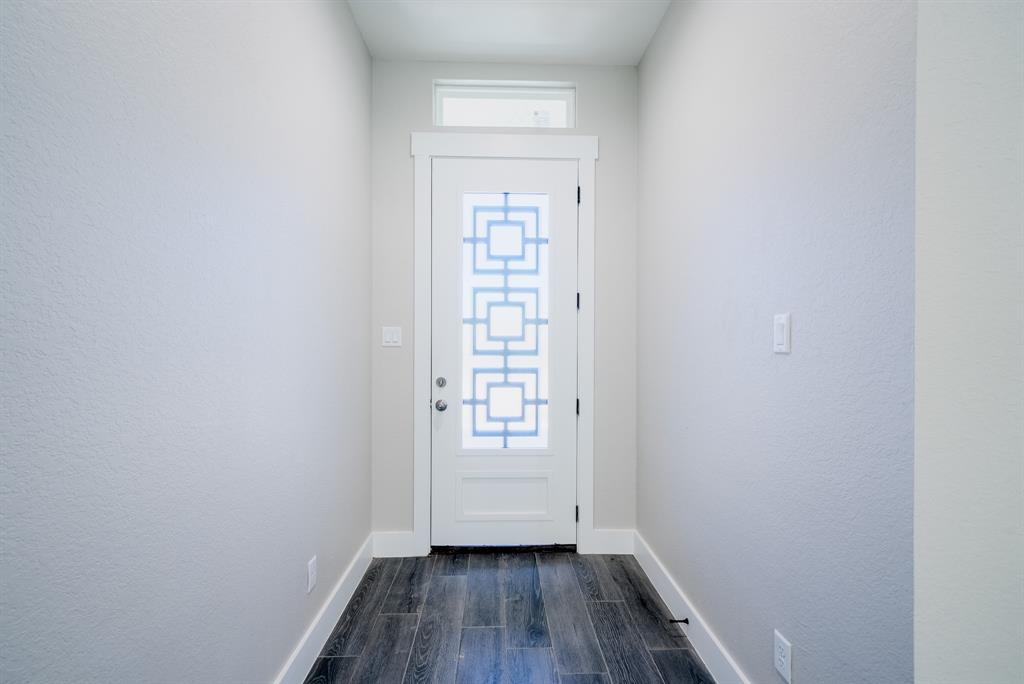 11194 Fieldcrest Drive, La Porte, Texas image 3