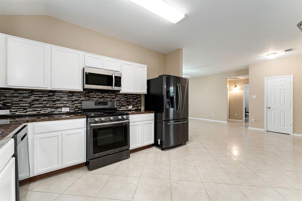 5211 La Rocco Way, Alvin, Texas image 8