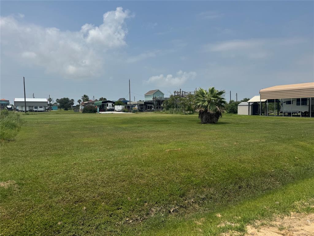 139 N Mae Circle, Crystal Beach, Texas image 2