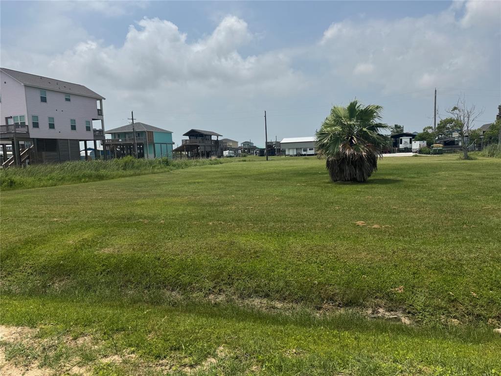 139 N Mae Circle, Crystal Beach, Texas image 3