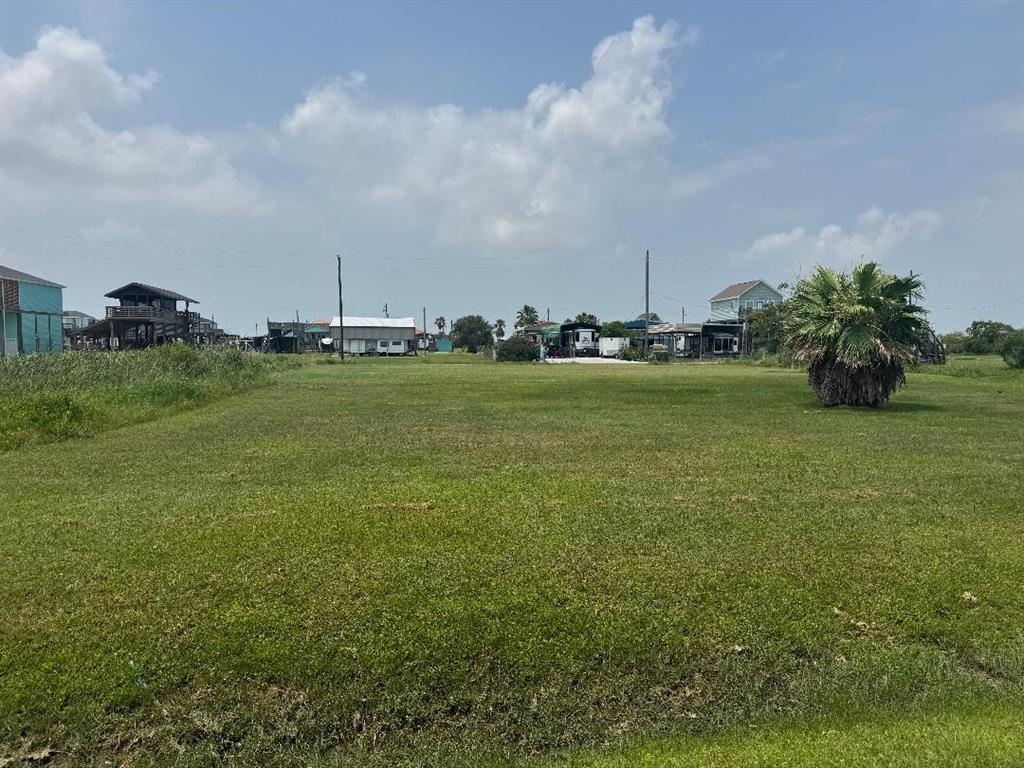 139 N Mae Circle, Crystal Beach, Texas image 1