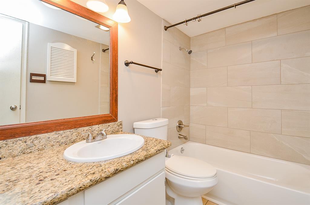 850 Threadneedle Street #75, Houston, Texas image 27
