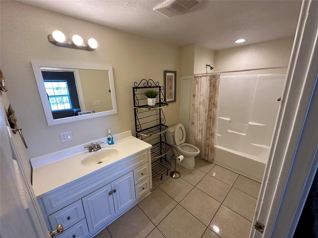 4406 E Bay Drive, Port Bolivar, Texas image 32