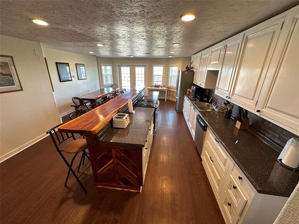 4406 E Bay Drive, Port Bolivar, Texas image 15