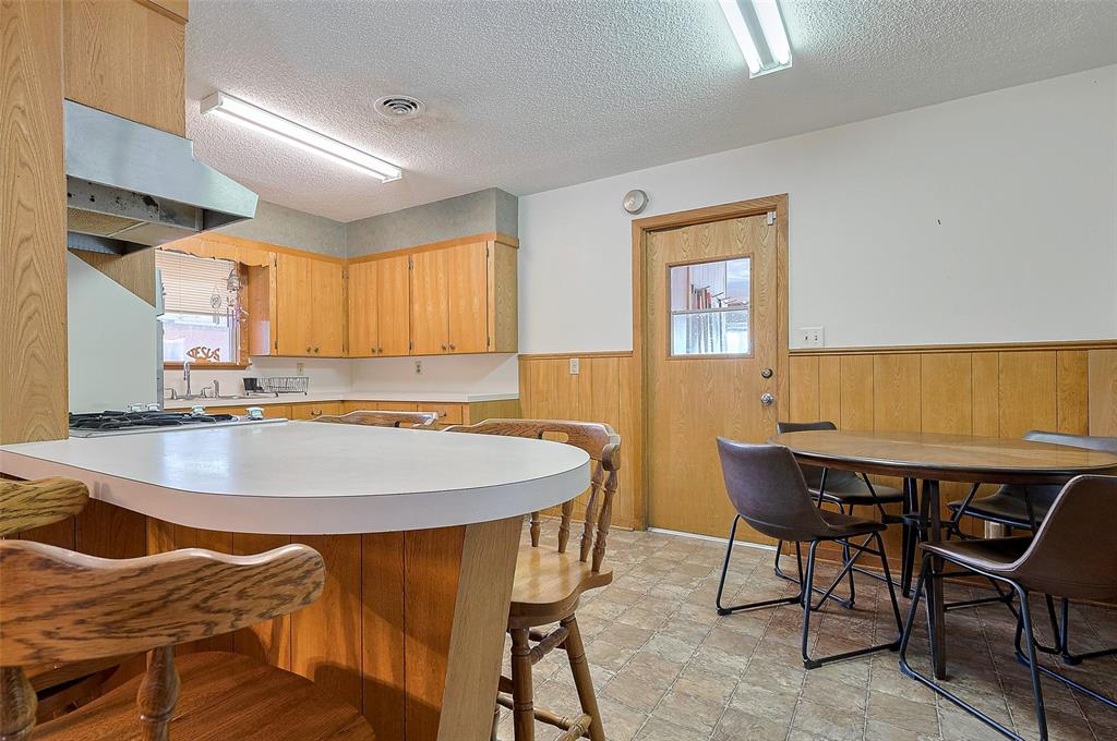 2828 Duberry Street, Bay City, Texas image 16
