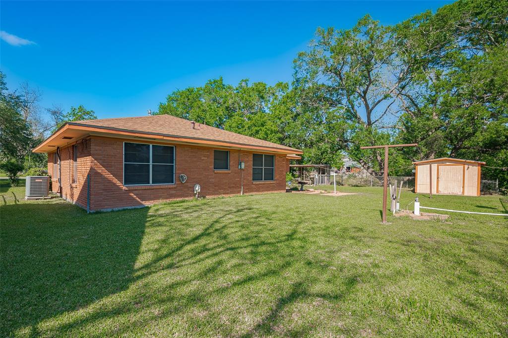 2828 Duberry Street, Bay City, Texas image 46