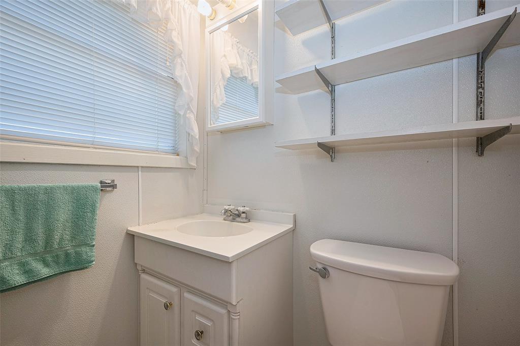 2828 Duberry Street, Bay City, Texas image 28