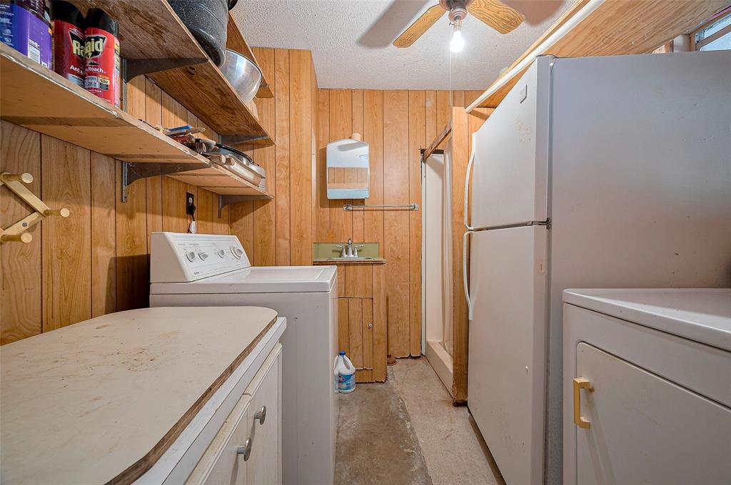 2828 Duberry Street, Bay City, Texas image 32