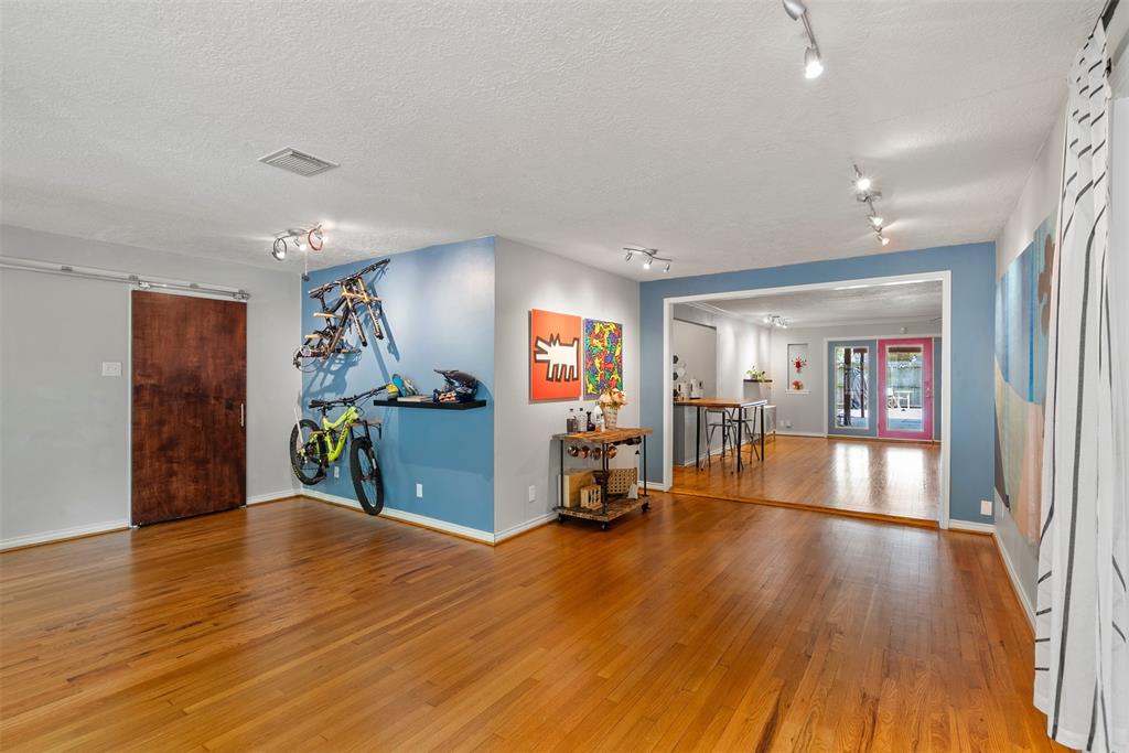 property-search 2 4811 Saxon Street
