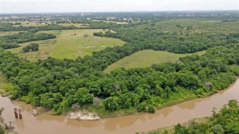 308 Pebble Loop Drive Navasota TX 77868