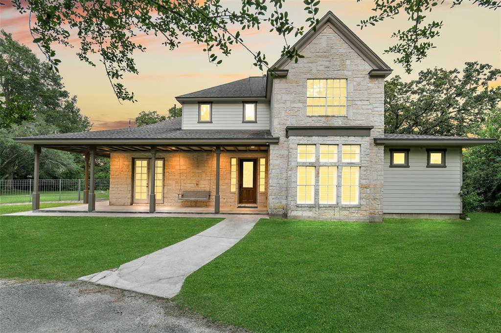 11310 Glenora Drive
