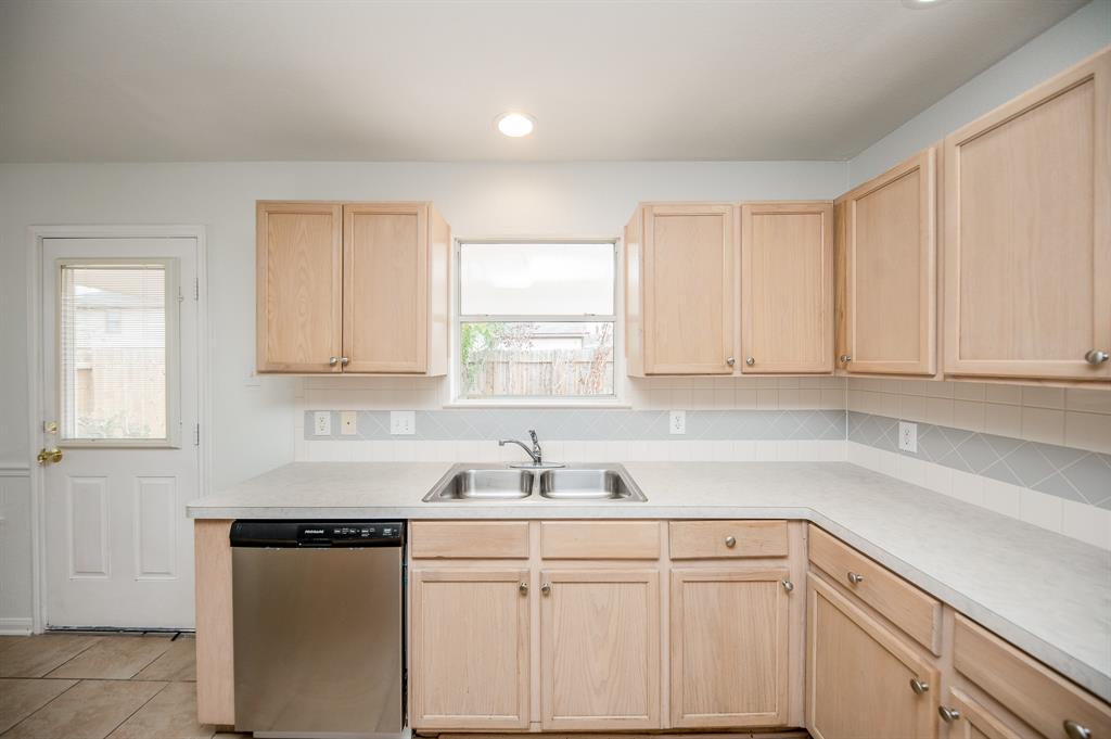 1315 Stevens Court, Rosenberg, Texas image 8