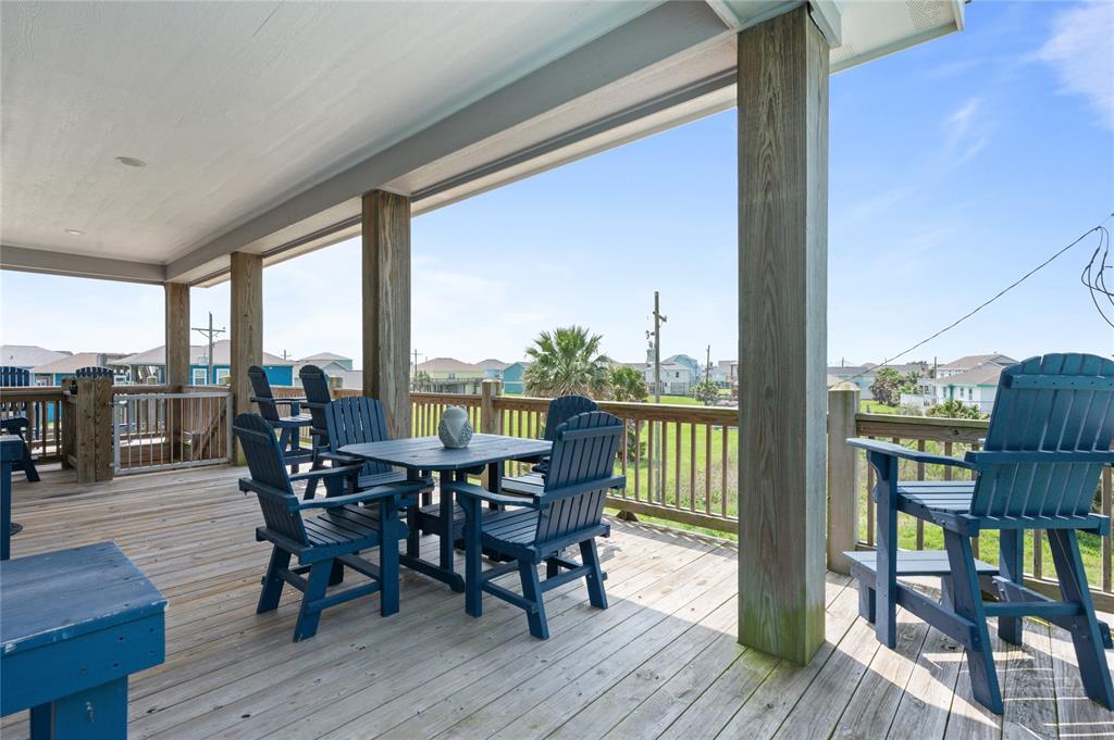 982 S Redfish Street, Crystal Beach, Texas image 4
