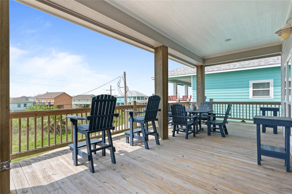 982 S Redfish Street, Crystal Beach, Texas image 3