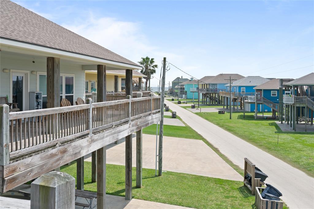 982 S Redfish Street, Crystal Beach, Texas image 1