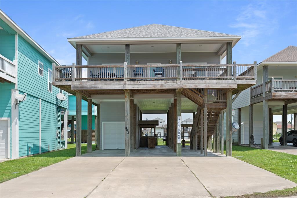 982 S Redfish Street, Crystal Beach, Texas image 2