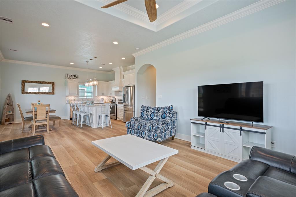982 S Redfish Street, Crystal Beach, Texas image 7