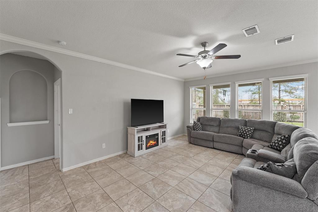 23455 Banksia Drive, New Caney, Texas image 6