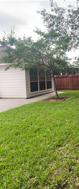 430 Spindle Ridge Drive, Spring, Texas image 25