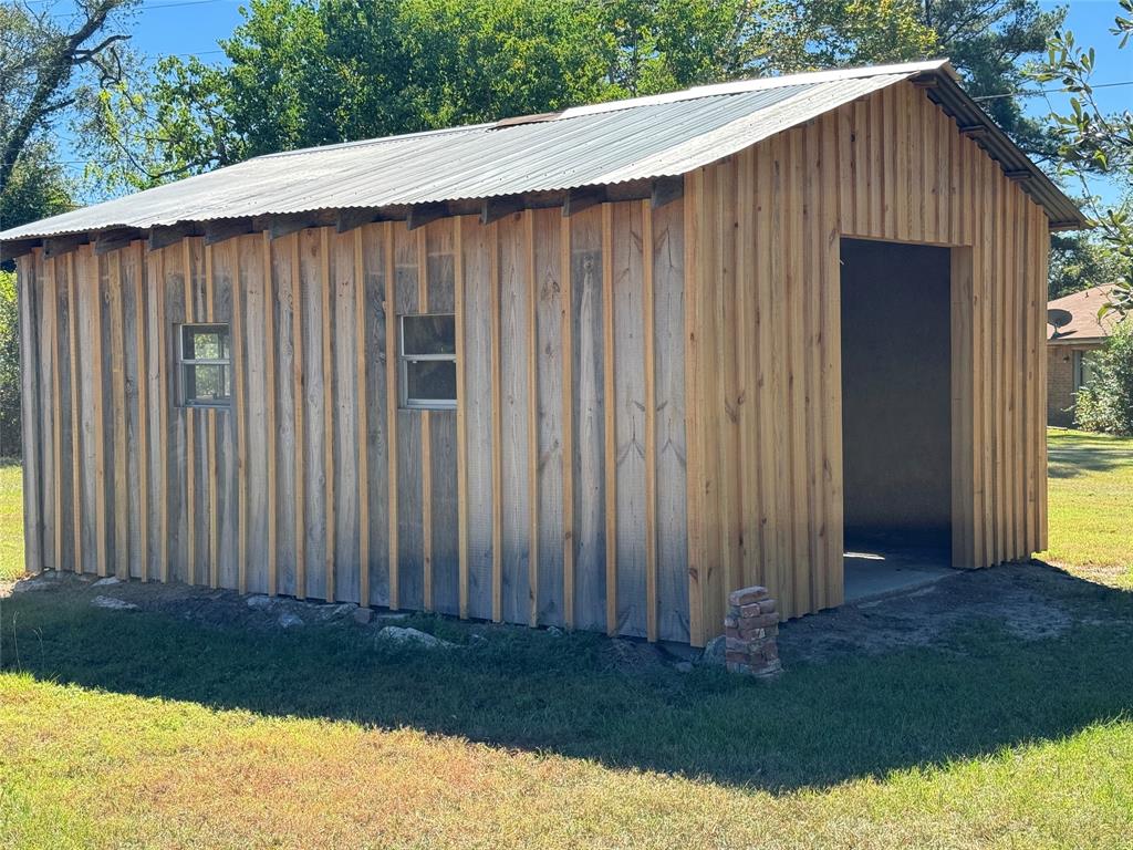 235 Beuhring, Trinity, Texas image 7