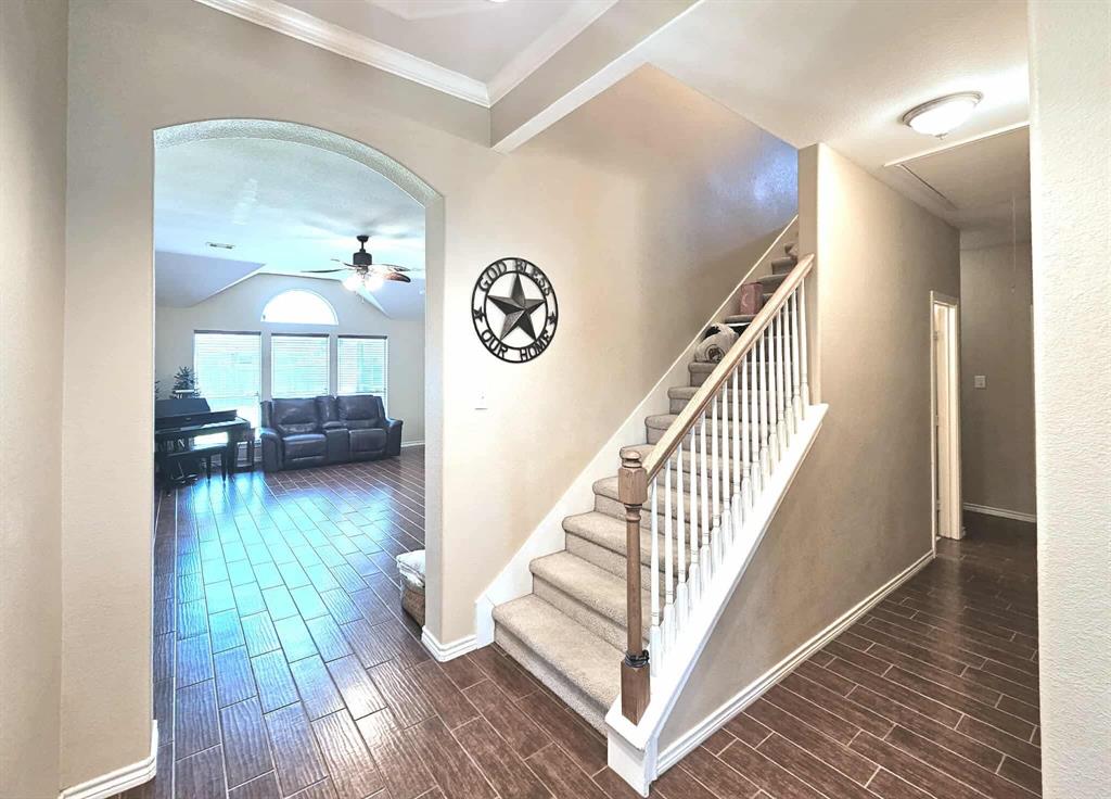 9618 Crestwood Drive