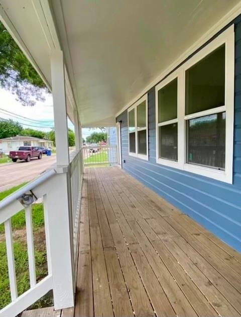 1117/1119 W 10th Street, Freeport, Texas image 3